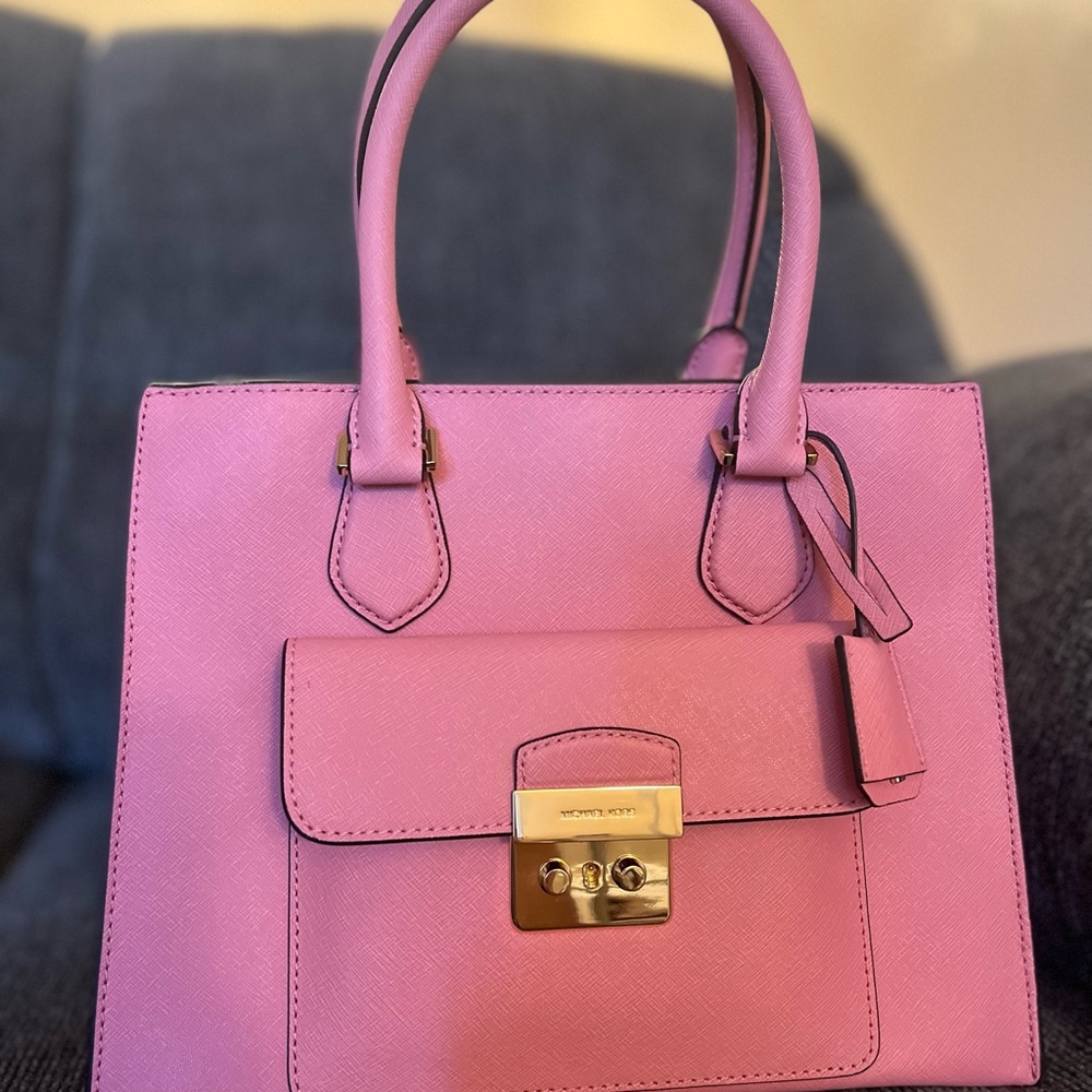 MK tote